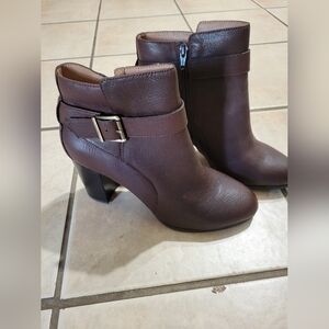 Vionic Dark Brown Heeled Boots